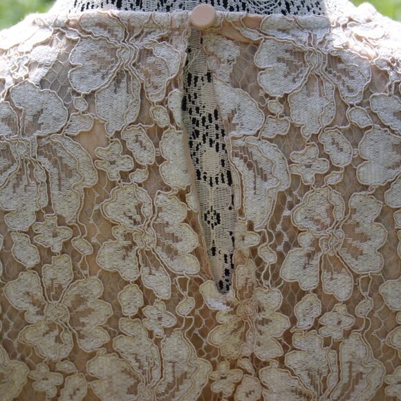 Lace blouse - Picture 2 of 4